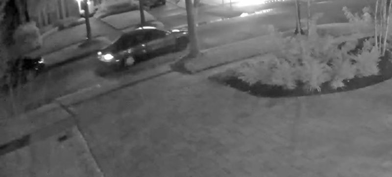 Illustration for article titled Identify This Car And Help Police Catch An Armed Robber In Texas